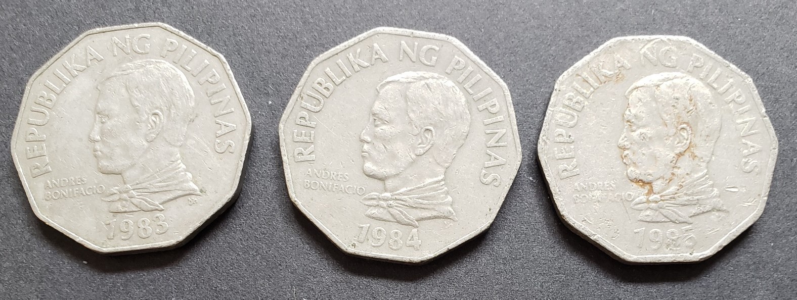 Three Philippine Two Peso Coins Andres Bonifacio Cocos Nucifera 1983