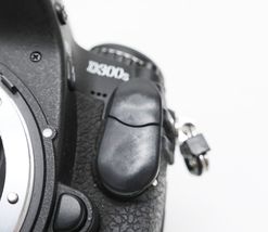 Nikon D300S 12.3MP Digital SLR Camera - Black (Body Only) ISSUE image 6