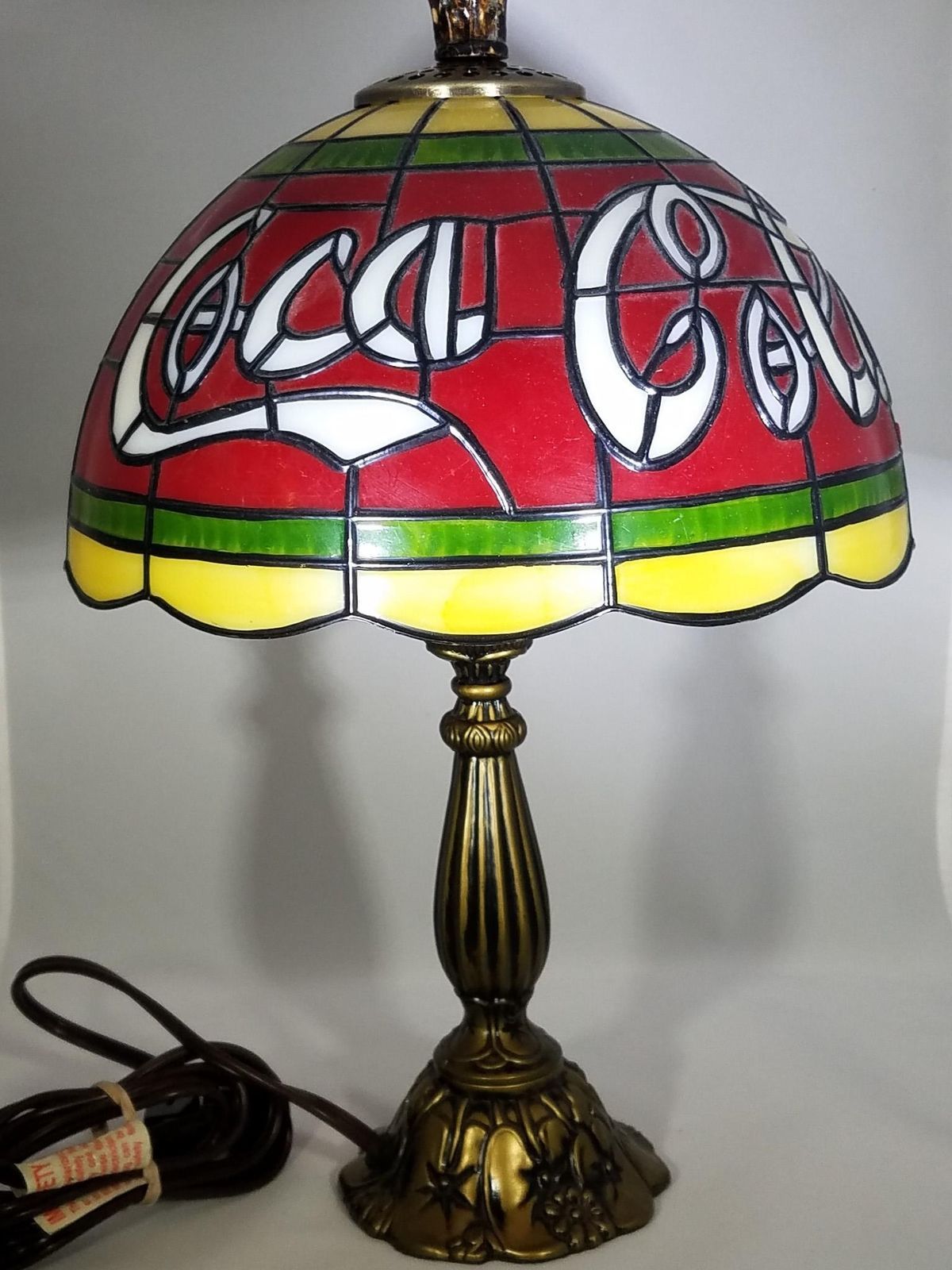 Coca-Cola Lamp - Plastic And Resin Base - Small Crack In ... Coca-Cola Lamp - Plastic And Resin Base - Small Crack In ...