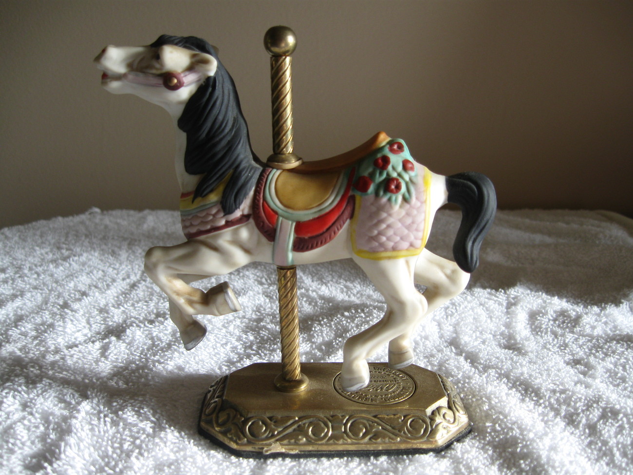 WILLITTS LIMITED EDITION CAROUSEL - Collectibles