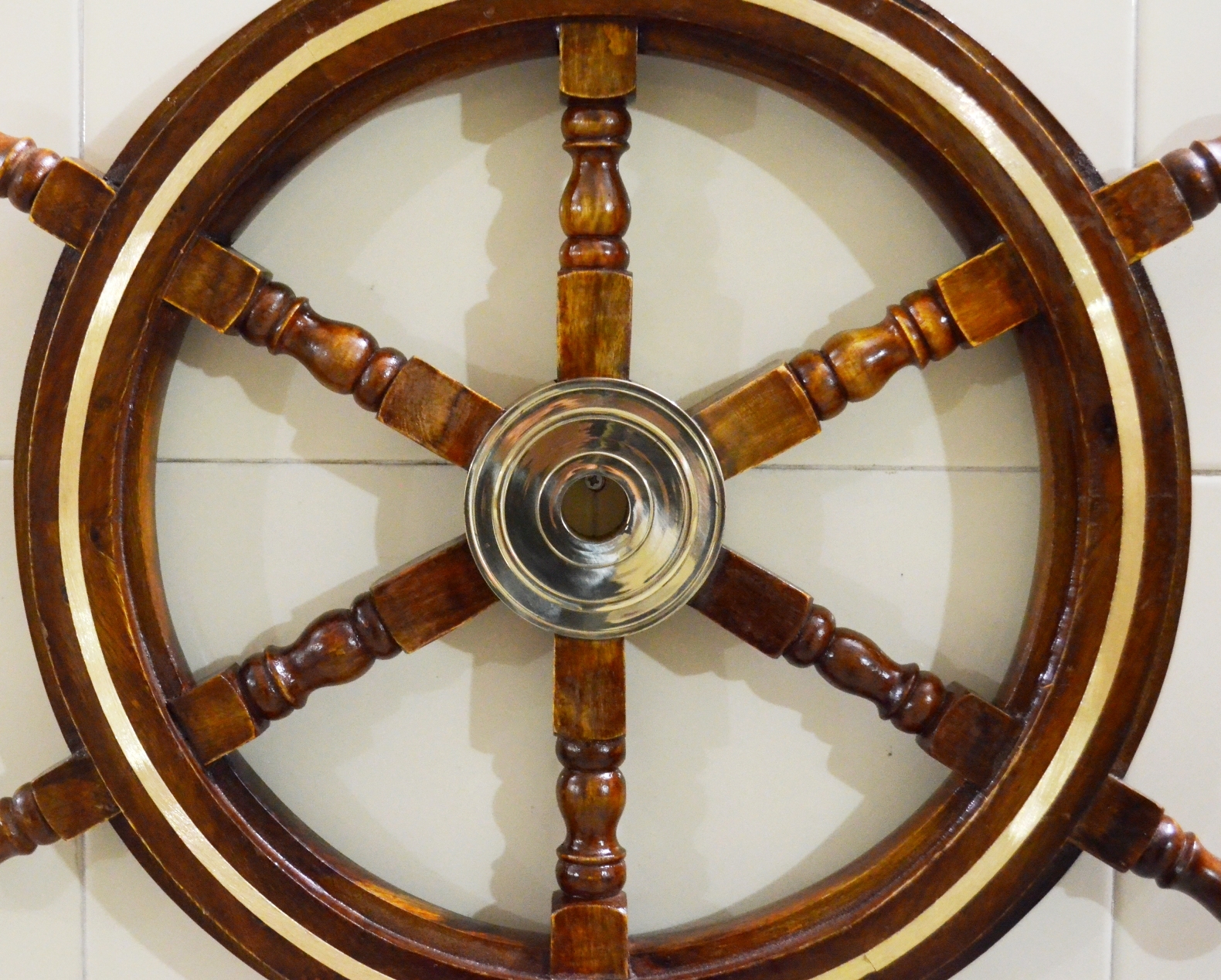 Wall Decor Nautical Brown wooden Ship wheel 24 Inch