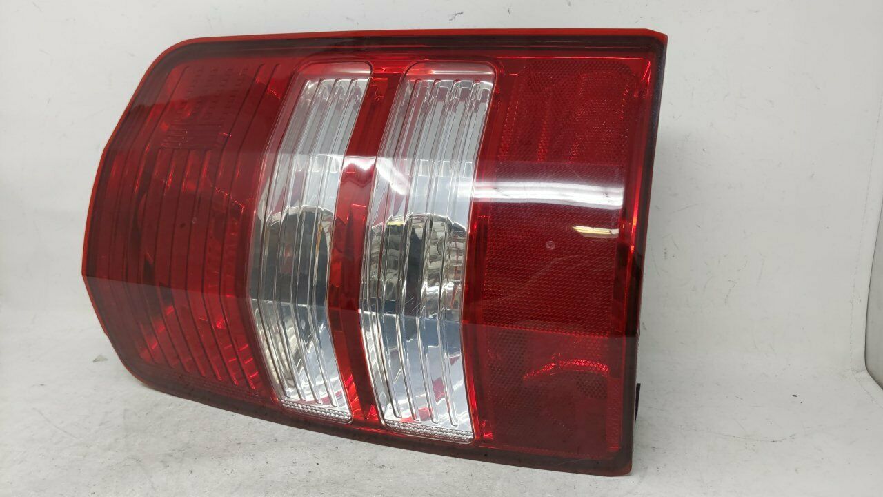 2008-2012 Jeep Liberty Passenger Right Side Tail Light Taillight Oem