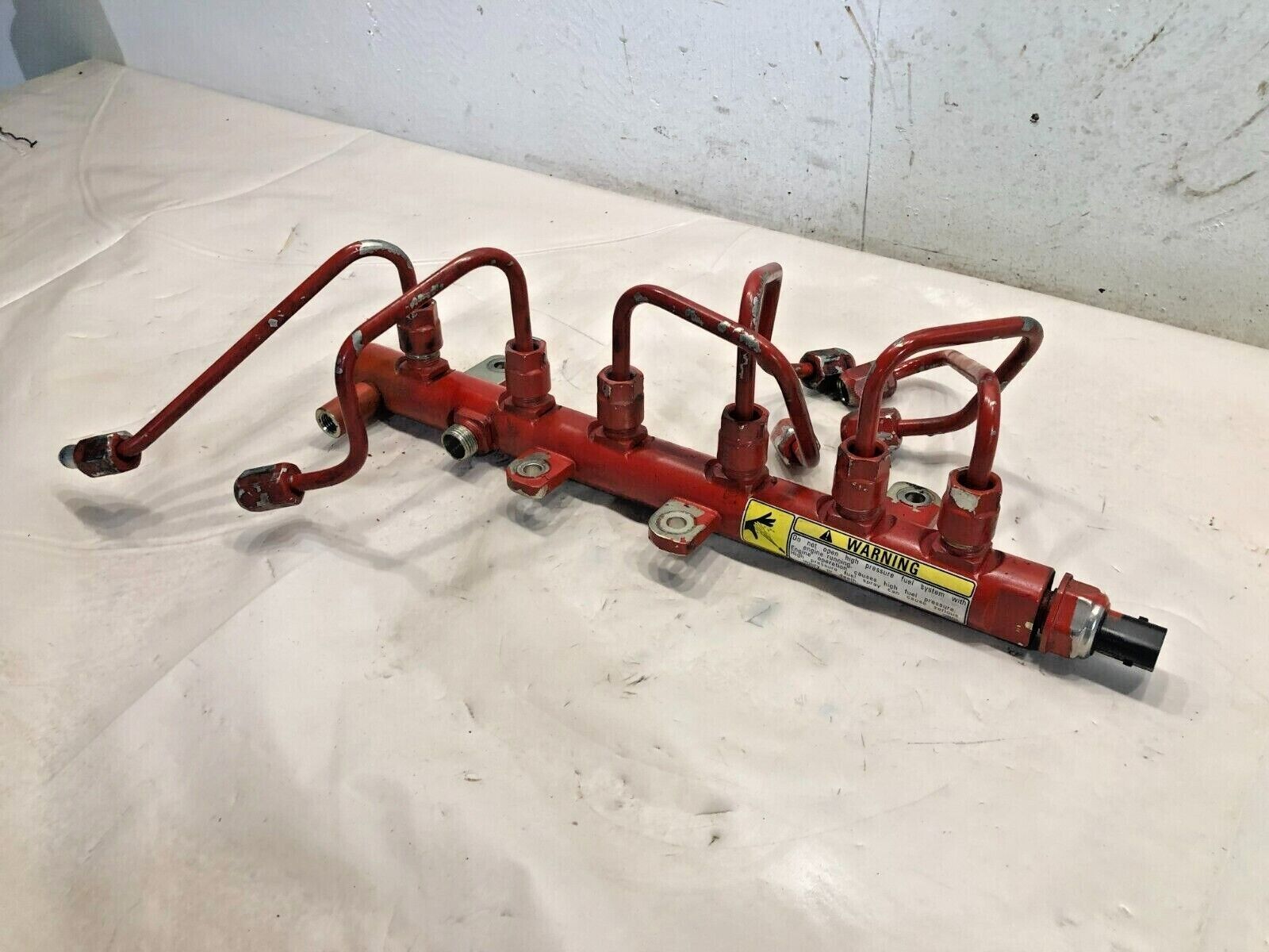 Cummins isb 6 7l diesel engine high pressure fuel rail assembly 5295117