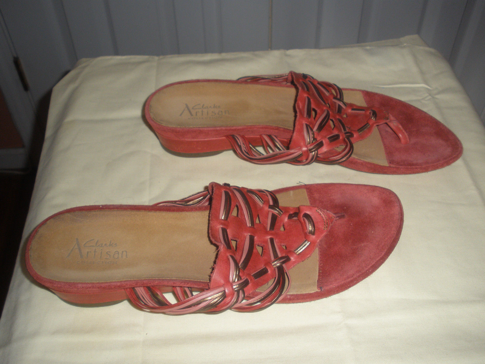 clarks artisan thong sandals