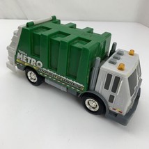 Tonka Metro Department Of Igiene Pubblica Giocattolo Trash Camion Luci E Suono - $14.54