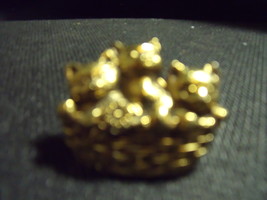 Vintage 3 Cats in a basket goldtone pin - $20.00