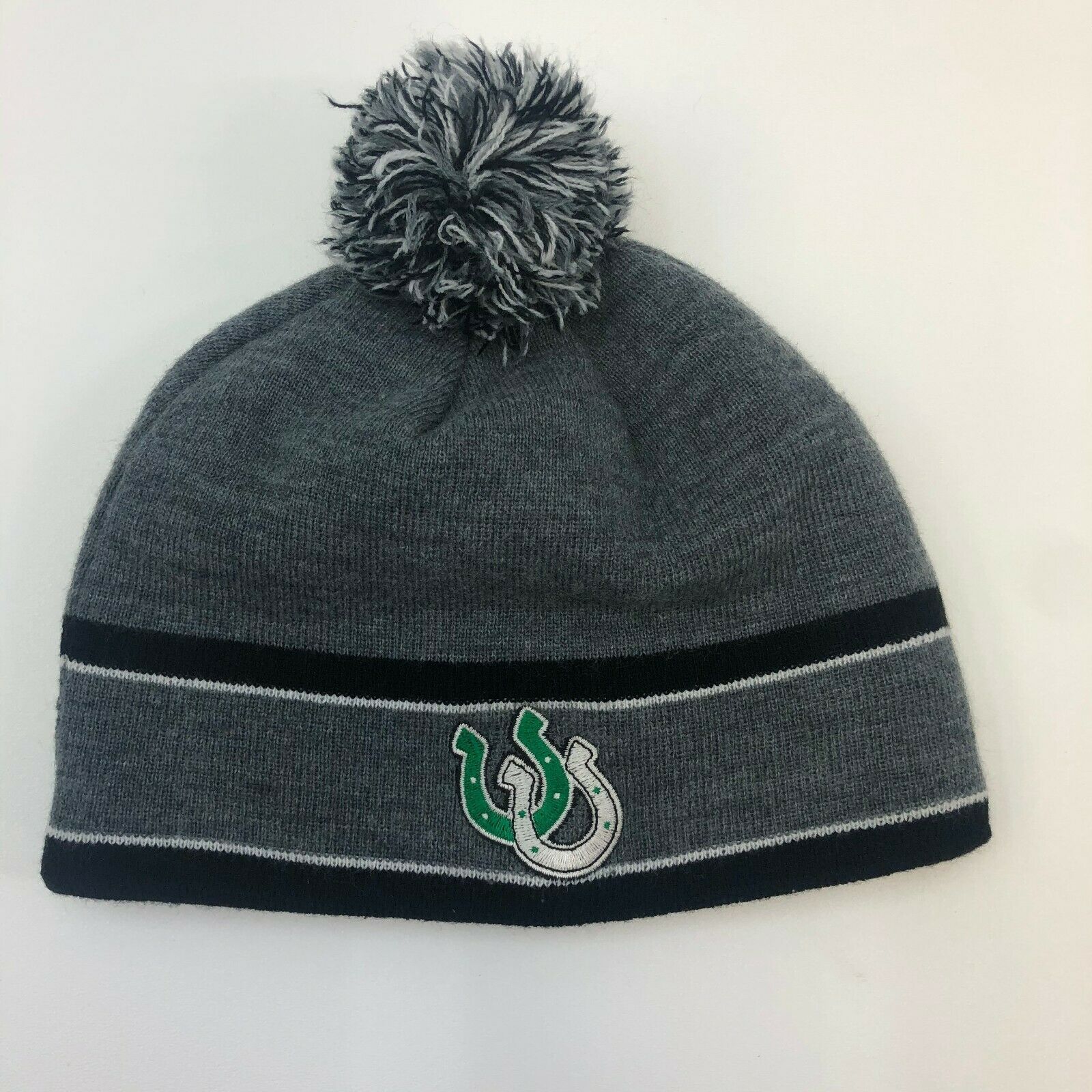 Titleist Golf Pom Pom Patch Beanie Hat Winter Knit Heathered Grey