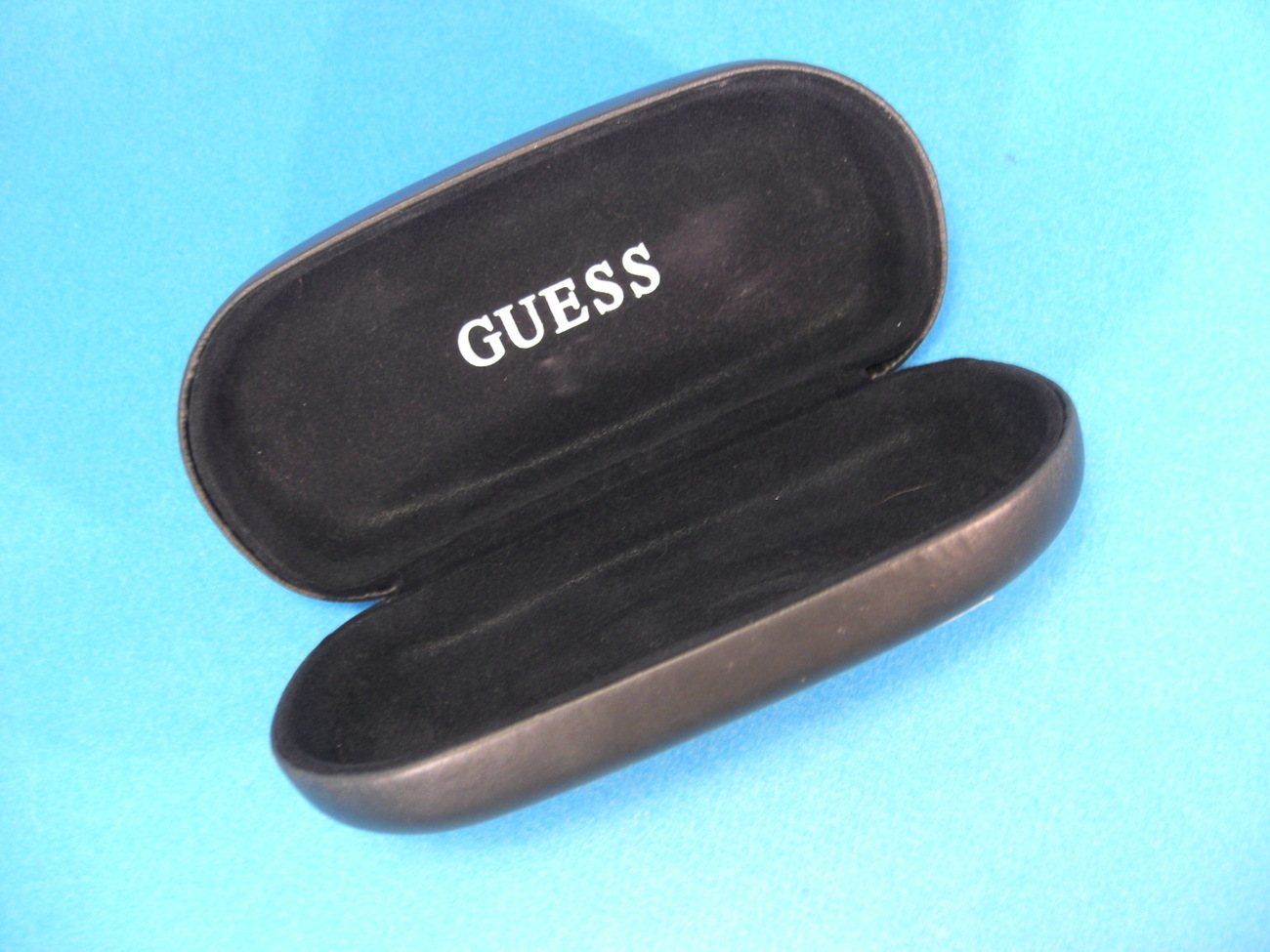 GUESS Eyewear Leather Clam Shell Case Sunglasses