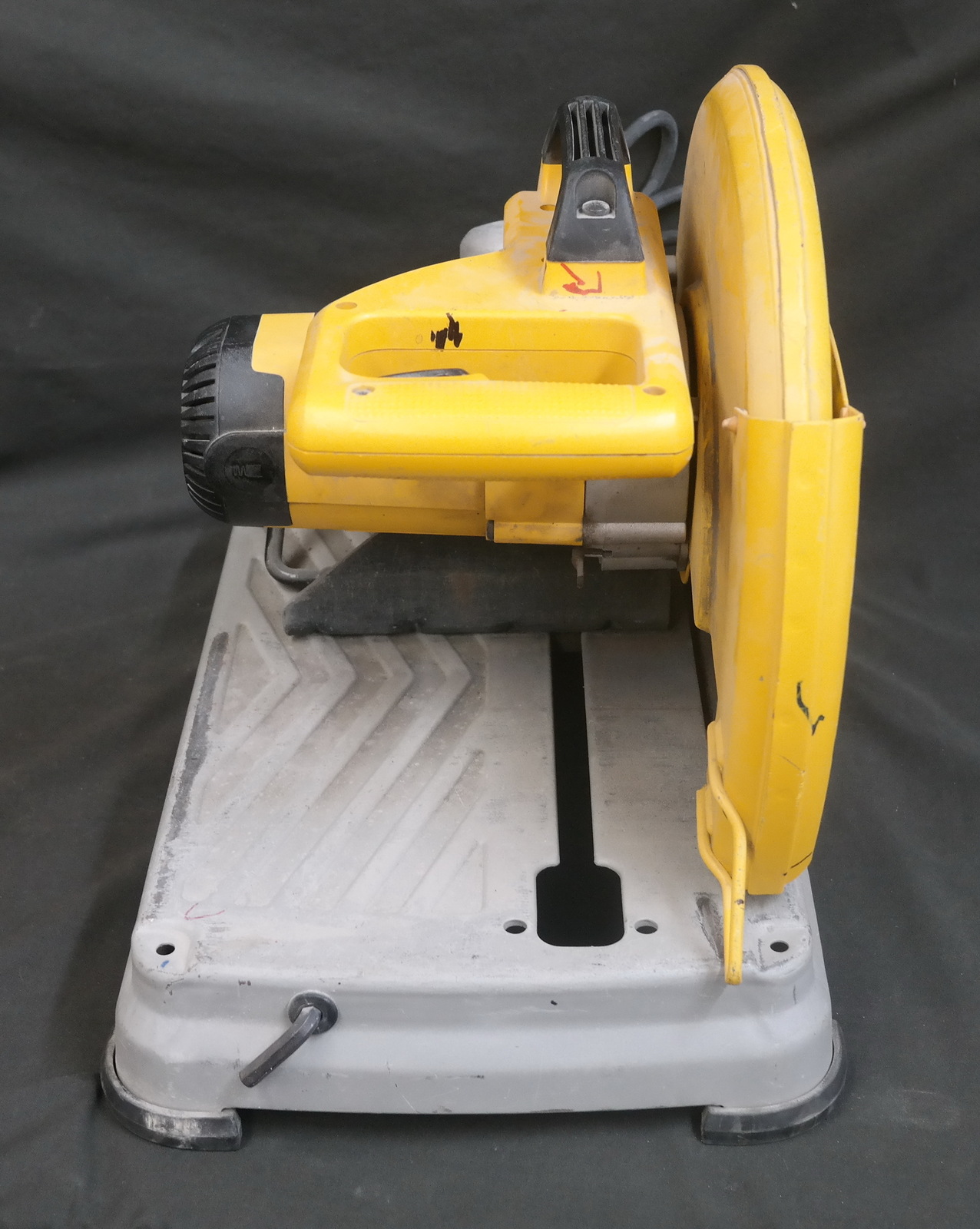 DEWALT D28715 14" 15 Amp Industrial Cut Off Chop Saw w/ QuickChange