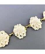 Wonderful Vintage White plastics floral bracelet - £14.91 GBP