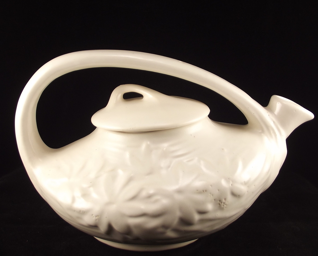 McCoy Pottery Daisy teapot ivory white embossed flower design 1940s McCoy