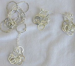 Silver rounds necklace with earrings thumb200