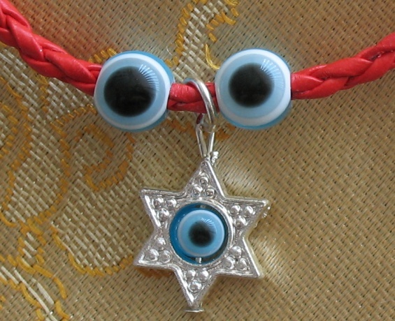 Red string bracelet w Magen star of David spinning eye kabbalah Rachel