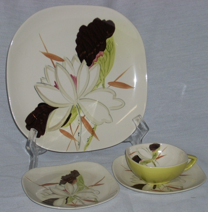 Red Wing China Lotus Flower Place Setting Plates Cup Saucer Chartreuse