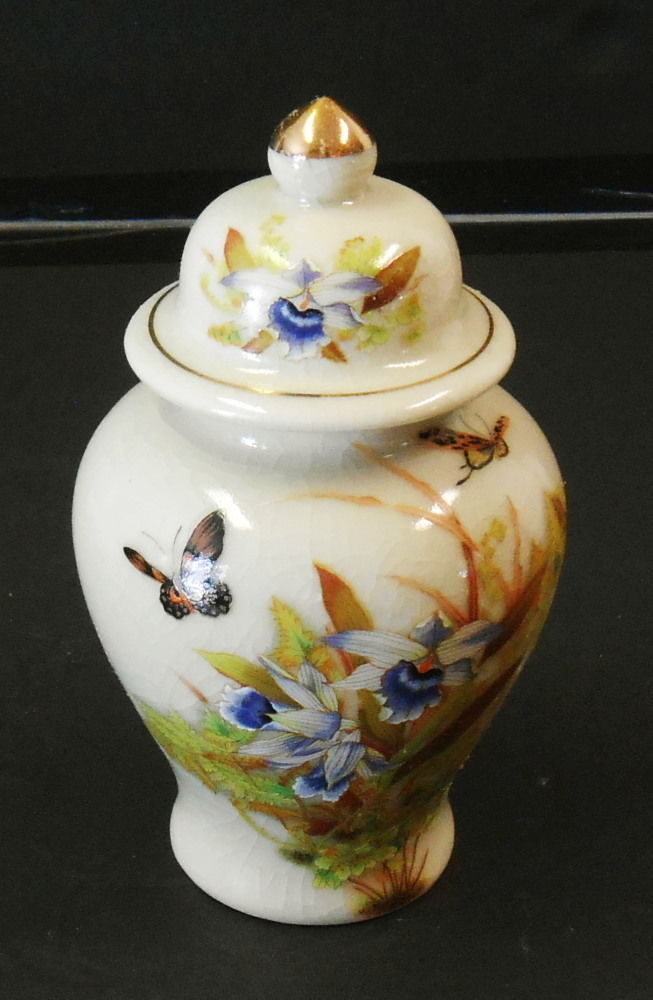 VINTAGE GINGER JAR HAND PAINTED TOYO TROPICAL ORCHID DESIGNED BY MAGIE