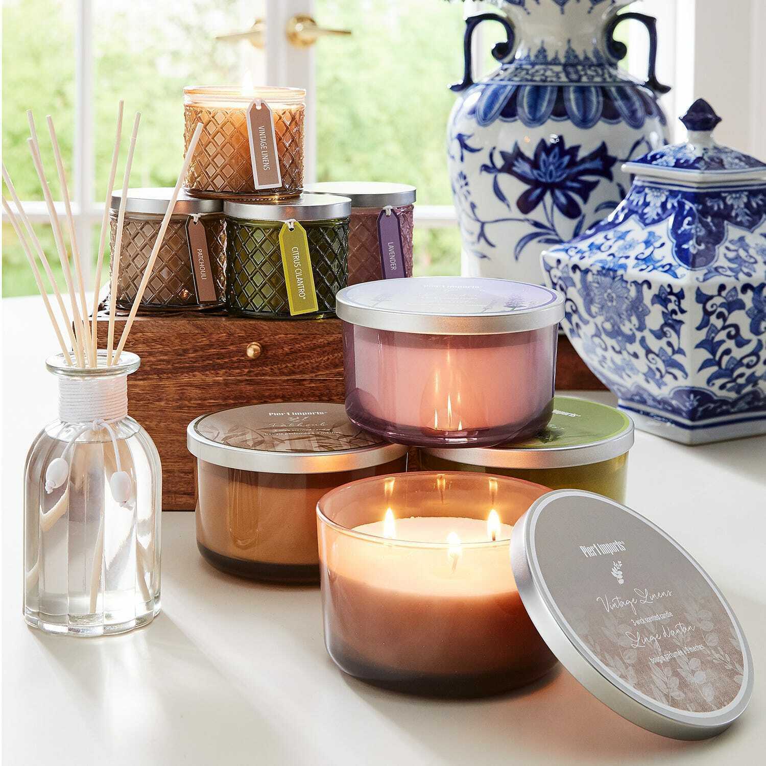 NWT PIER 1 VINTAGE LINENS LARGE JAR 3 WICK CANDLE 14 OZ. Candles