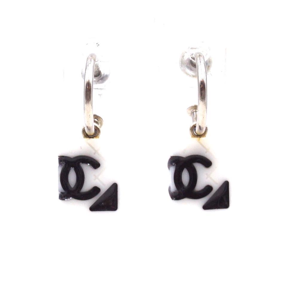 chanel black stud earrings