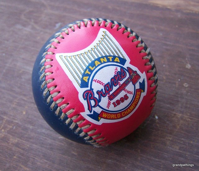 ATLANTA BRAVES 1995 WORLD SERIES CELEBRATION SOUVENIR BASEBALL Sports Mem, Cards & Fan Shop
