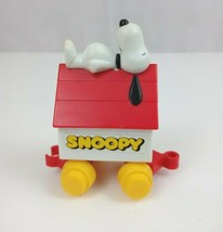 Vintage 1966 United Feature Syndicate Peanuts Snoopy Dog House Toy Train Car - $12.73