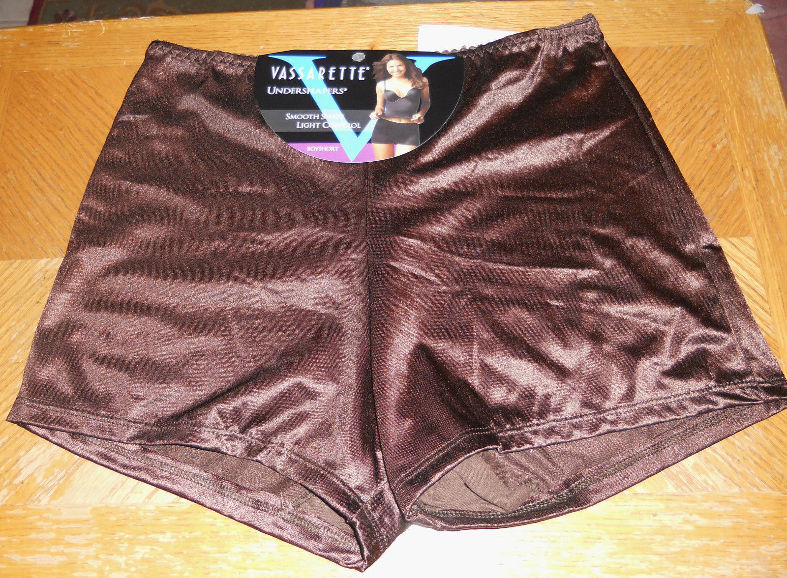 Vassarette Boyshorts Panties Sz 9 ( 2X) NWT Brown (ChocltKiss) Panties