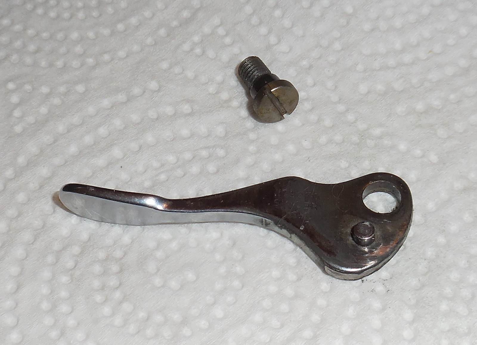 Singer 401A SlantOMatic Presser Foot Lift Lever 172070 w/Screw 85