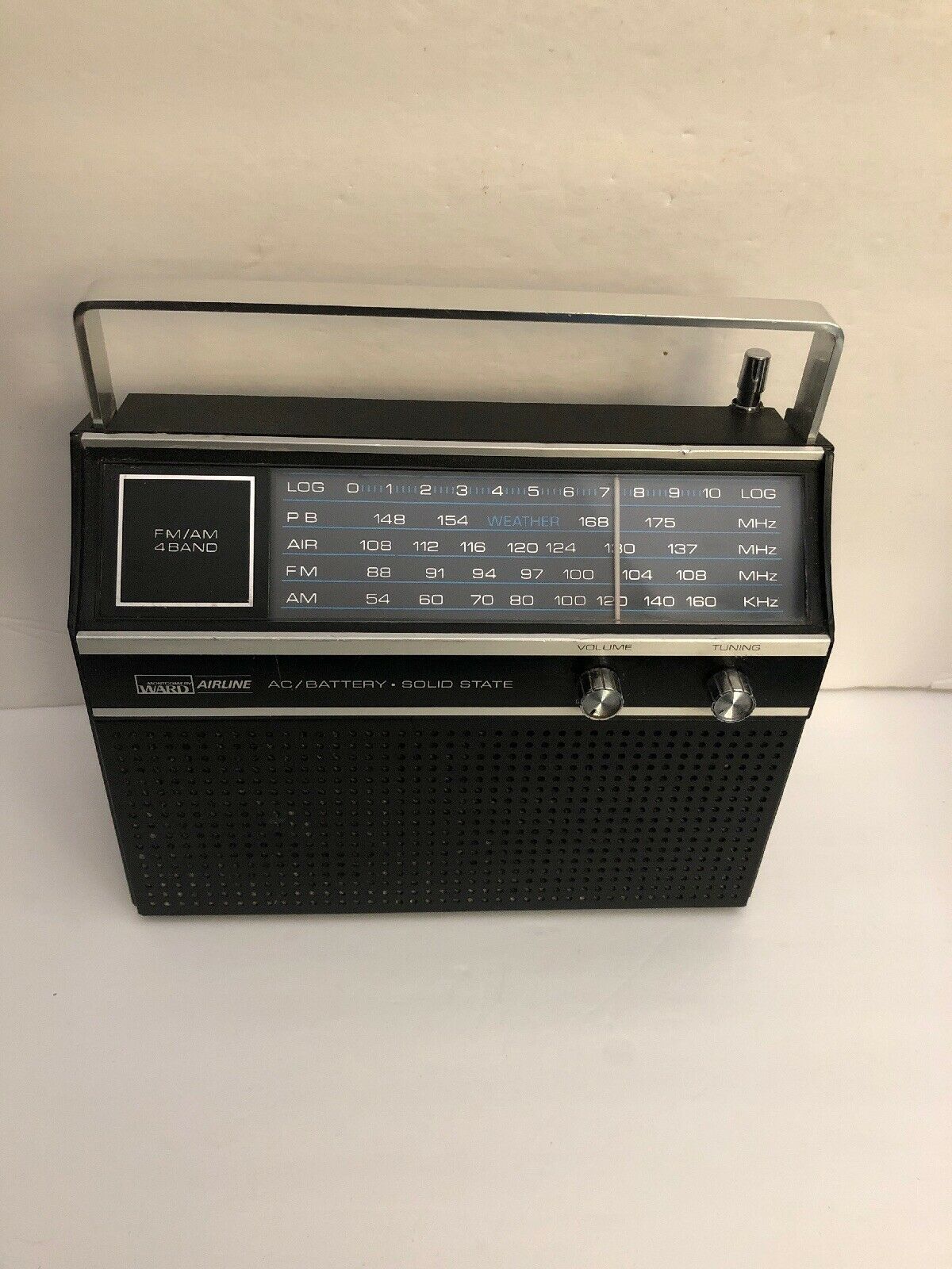 VINTAGE MONTGOMERY WARD AIRLINE MULTI BAND AM FM RADIO MODEL GEN 1454 A ...