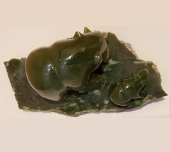 Nephrite Jade Sculpture, Bear with Fish and Cub on Slab Base, Green Stone Animal image 8