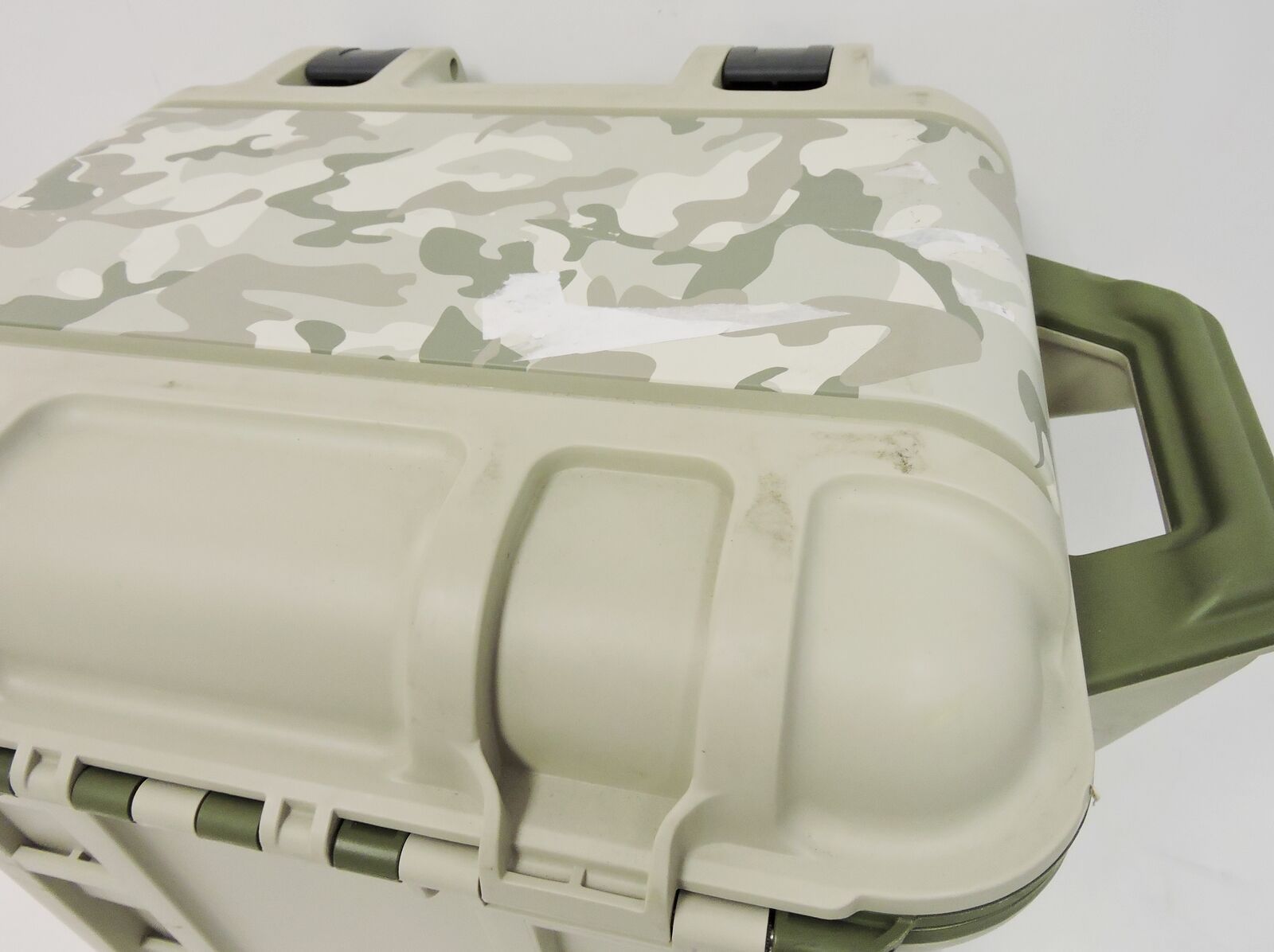 Genuine OtterBox Venture 25 Quart Cooler Desert Camo - Coolers & Ice Chests