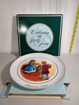 Avon 1984 Christmas Memories 4th Edition Collector Plate 22k Gold Trim - $12.18
