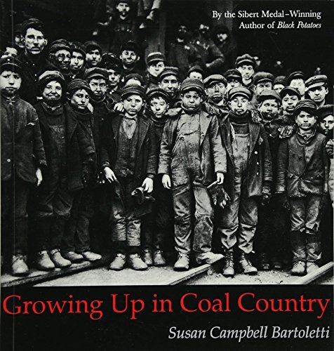 Growing Up in Coal Country [Paperback] Bartoletti, Susan Campbell