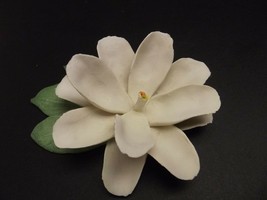 Vintage Capodimonte Magnolia Flower White green Leaves Napolean Italy - $34.64