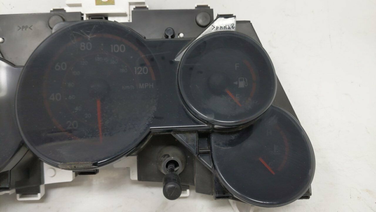 2004-2008-toyota-matrix-speedometer-instrument-cluster-gauges-49786-speedometers