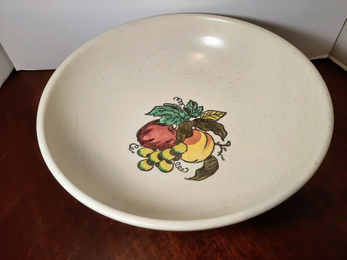 Vintage Round Serving Vegetable Bowl 9 by Metlox Poppytrail Vernon California Strawberry Made in California USA Pottery