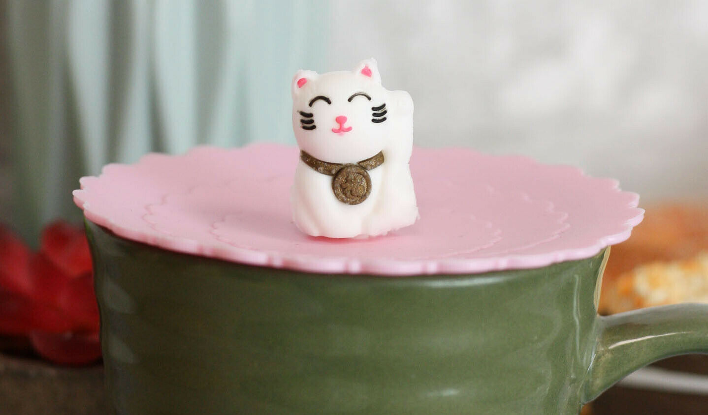 Set Of 4 Pink Maneki Neko Cat Reusable Silicone Coffee Tea Mug Cup Cover Lids