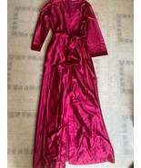 Vintage Lorraine  Size Small Ladies Long Robe And Gown Rose Color - $55.88
