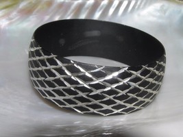 Estate Diamond Etched Silver &amp; Black Lightweight Metal Bangle Bracelet –... - $12.19