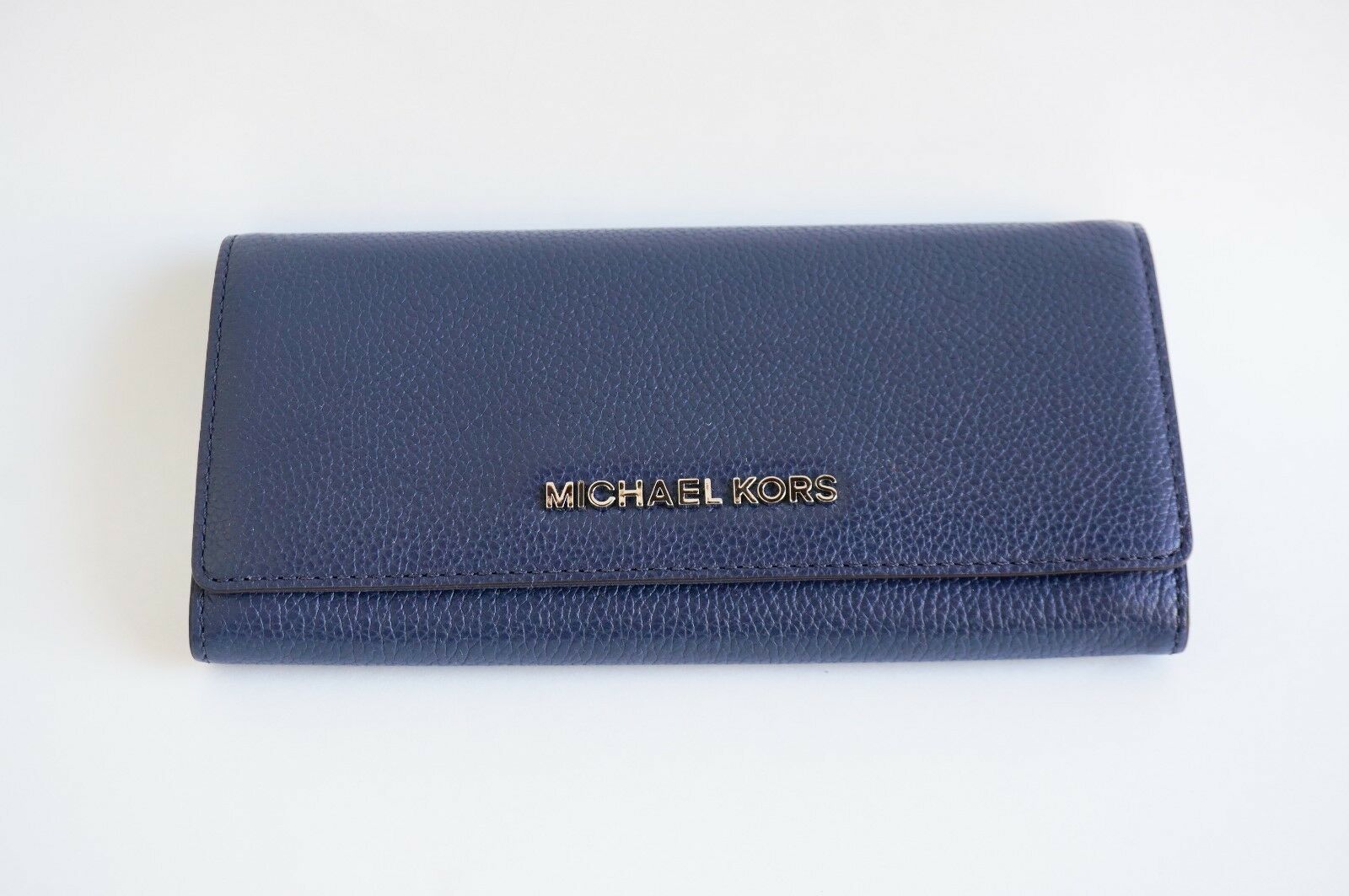 michael kors carryall wallet