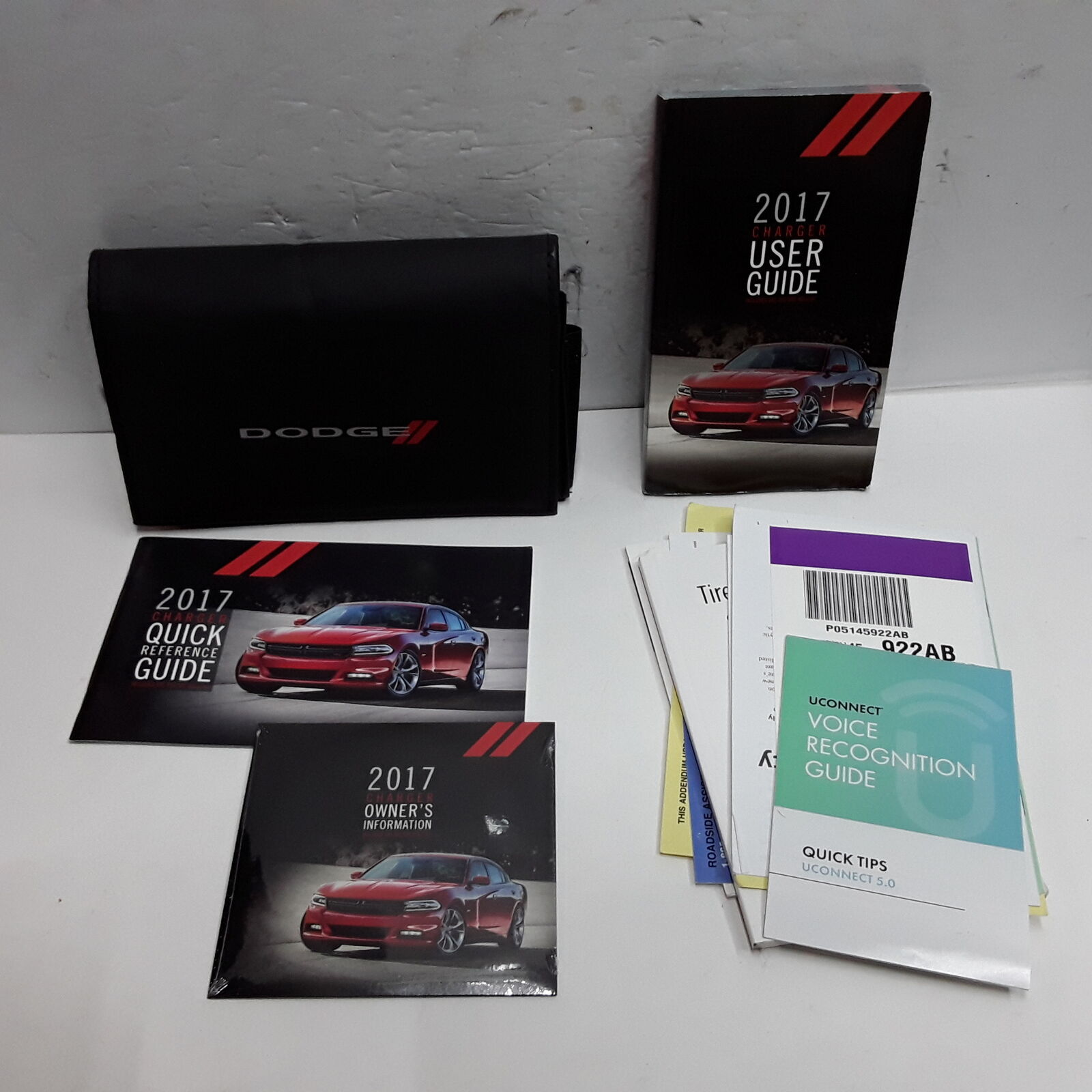 2017 Dodge Charger Owners Manual Guide Book Set With Case Fiction