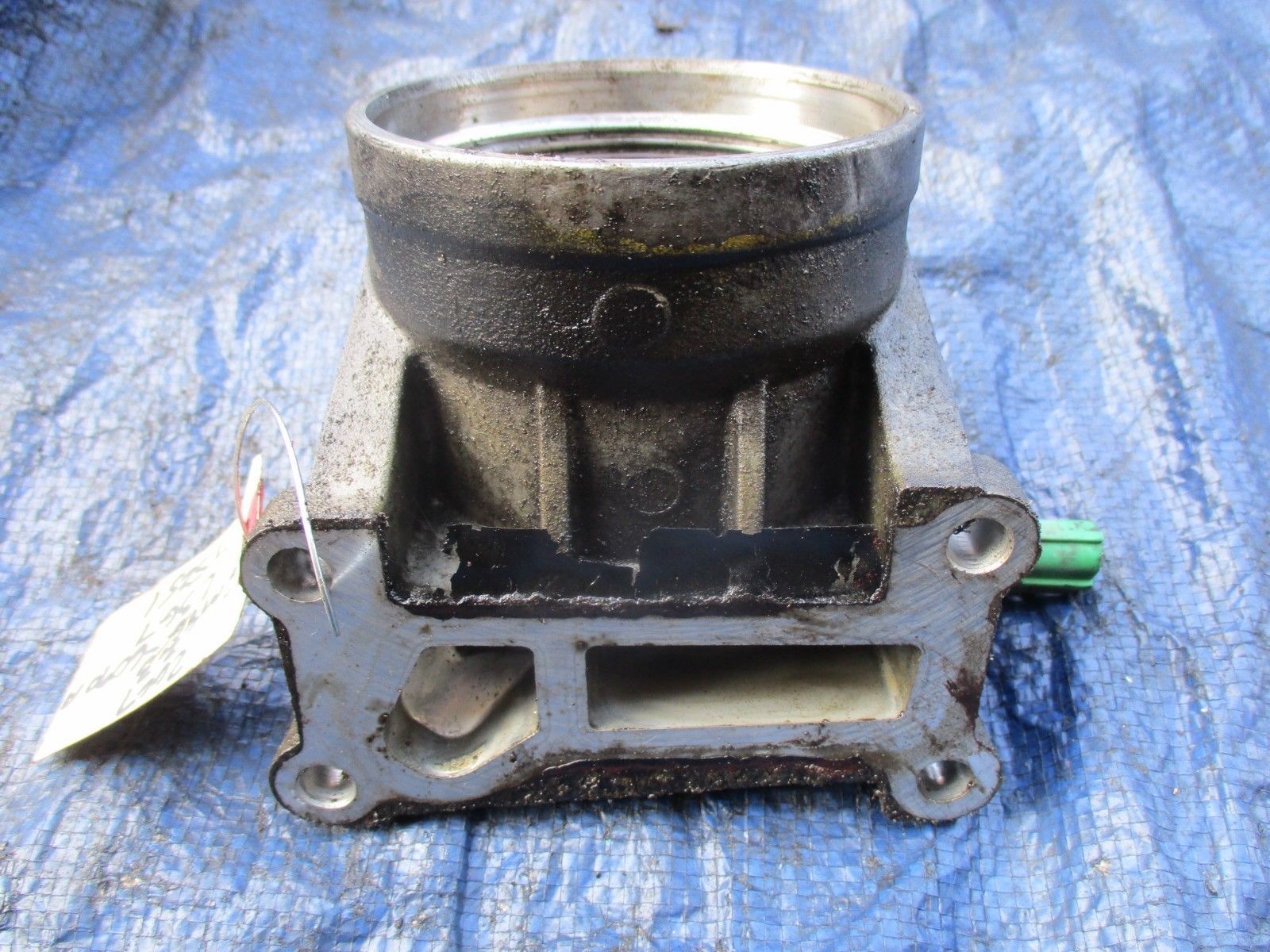 2007 2 3 Ford Fusion Oil Filter Housing And 44 Similar Items