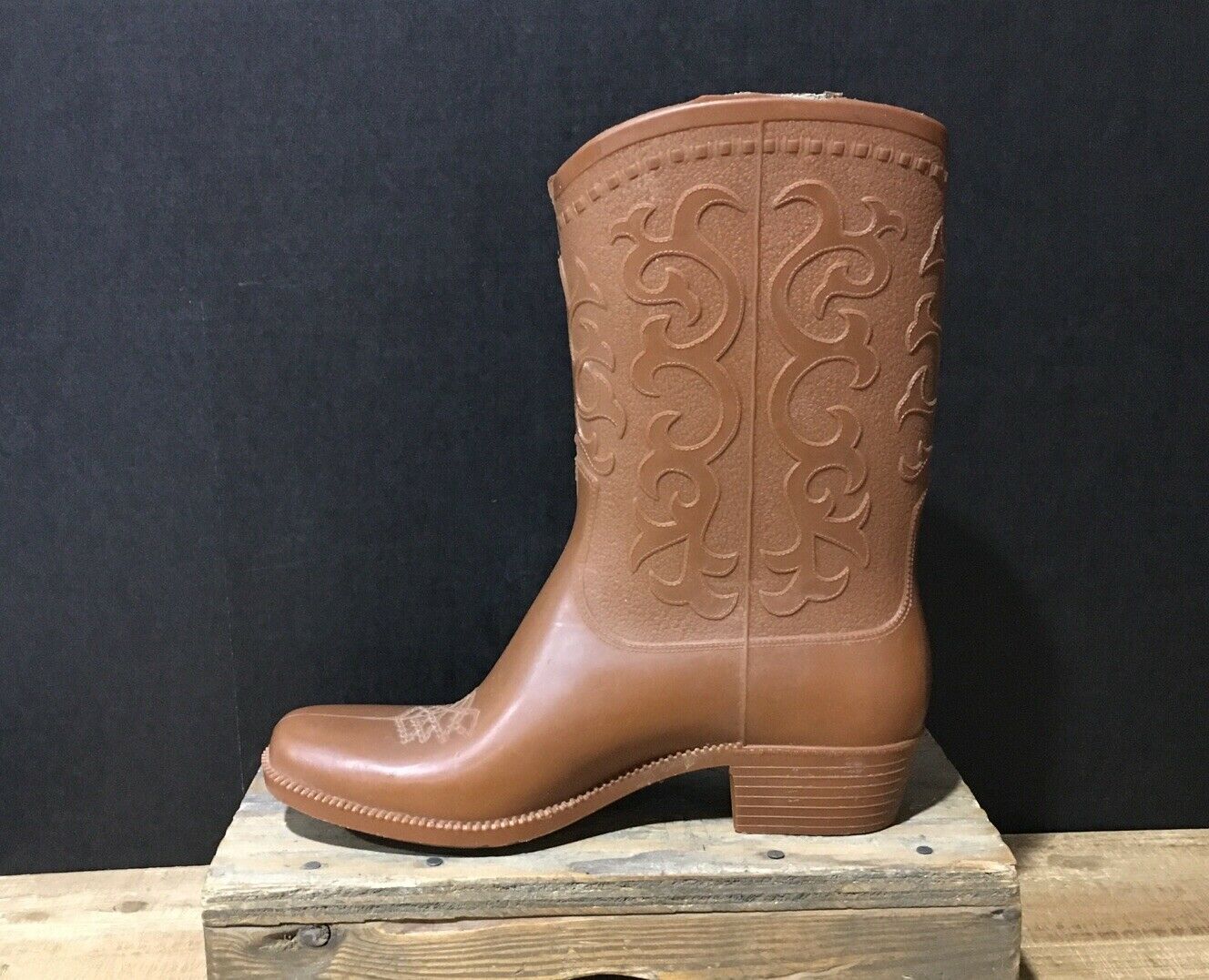 short cowboy rain boots