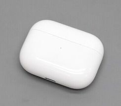 Apple AirPods Pro with MagSafe Wireless Charging Case - White (MLWK3AM/A) image 4