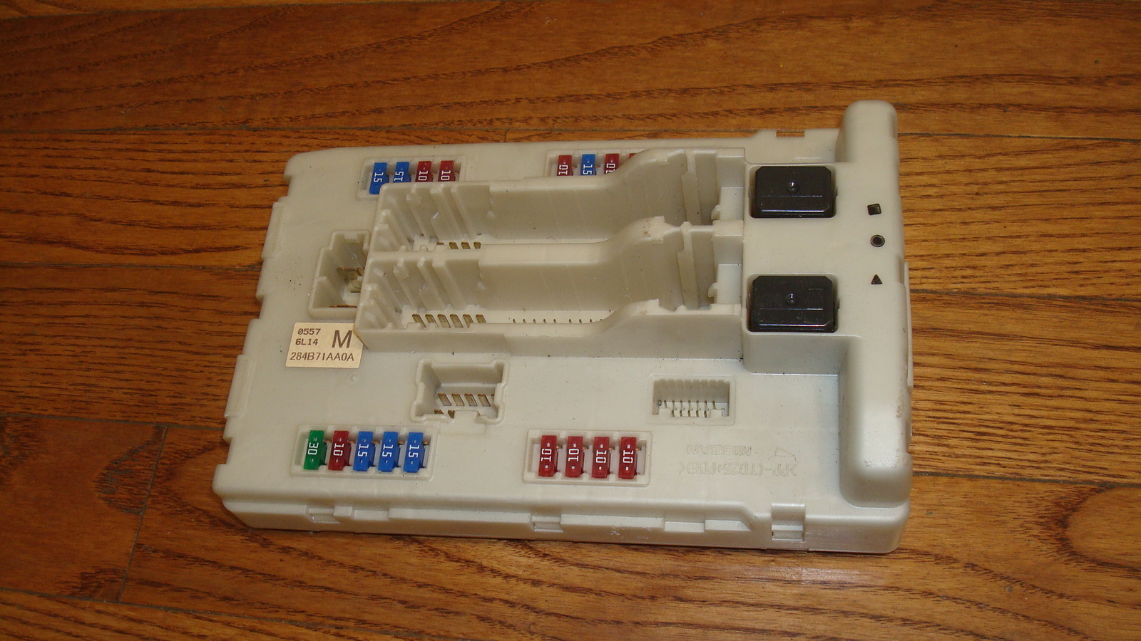 ... 2007-2012 NISSAN ALTIMA MURANO MAXIMA OEM BCM Control Fuse Box  284B71AA0A