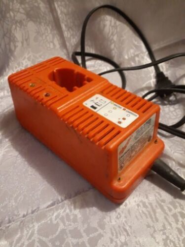 Milwaukee M12 M18 18V Battery CHARGER 48-59-1812 FOR THE 12V - $19.80