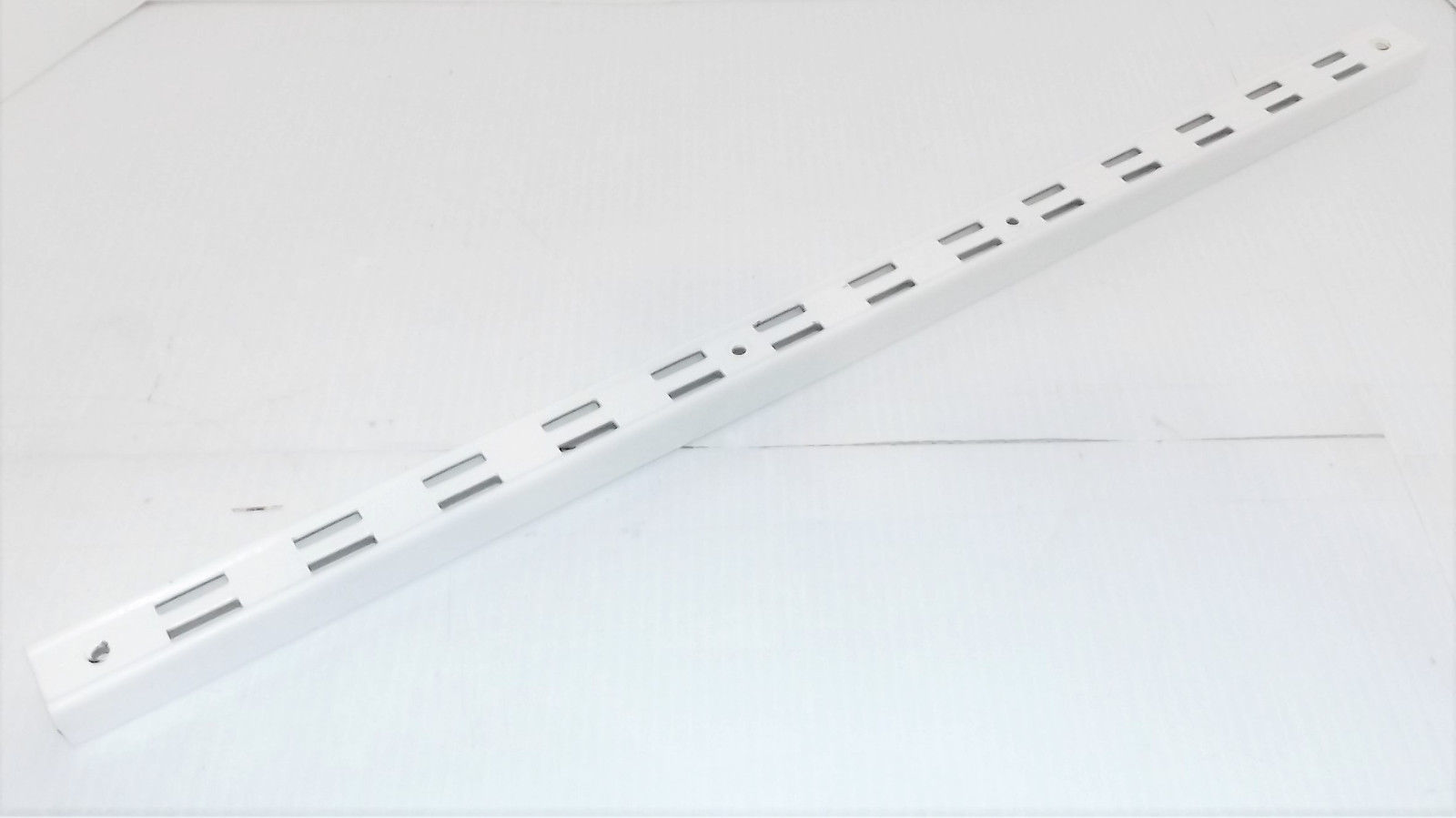 Amana Refrigerator : Crisper Pan Center Support Ladder (D7599002) {P3416} - $24.74