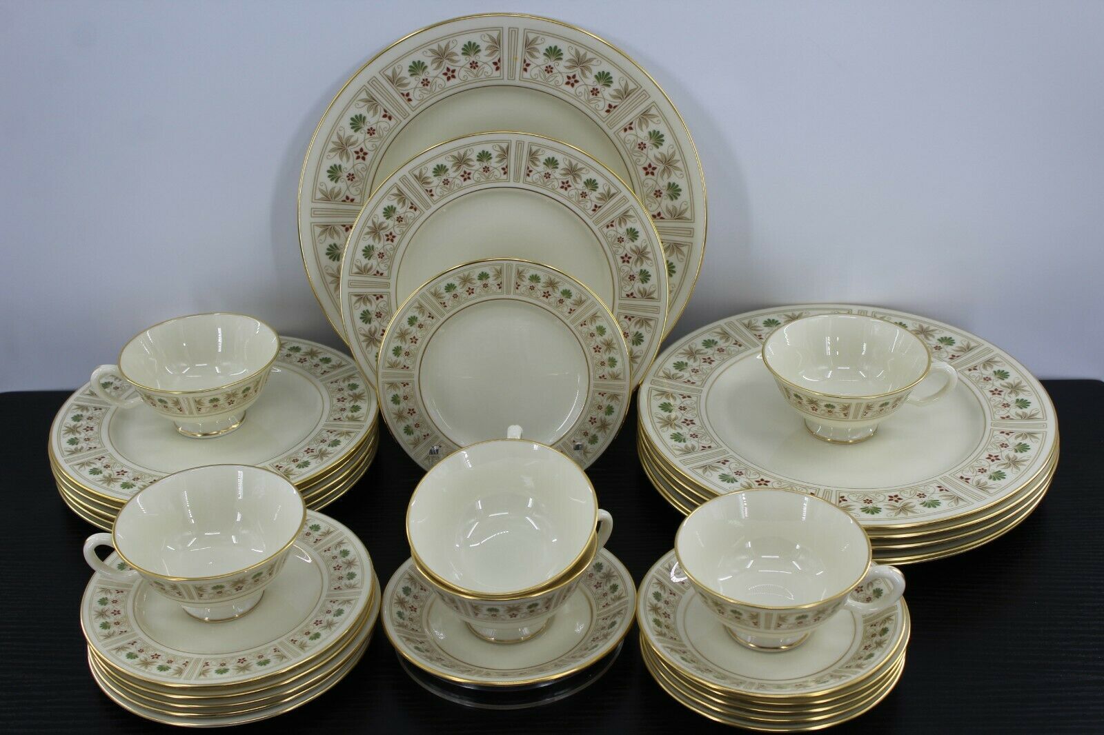 /"Abstract Fruit/" LENOX Covered Enamel 3 piece Bowl set W Lids-New in Box