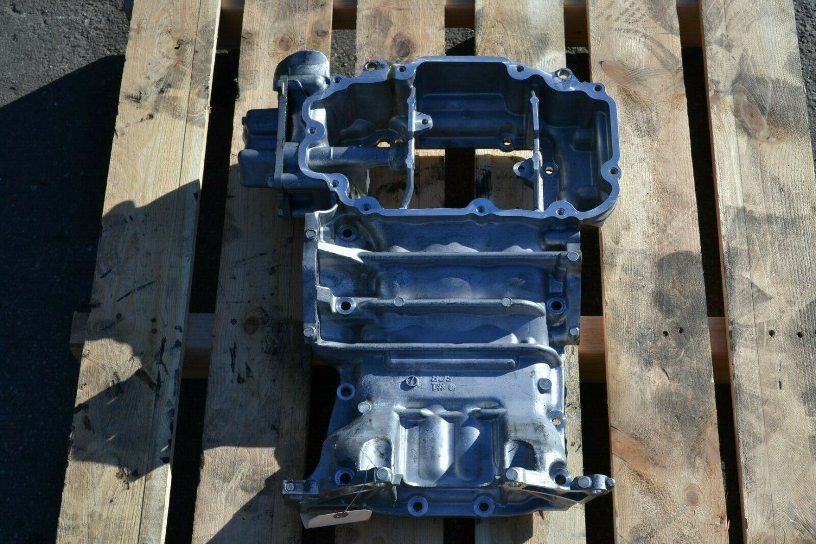 20162020 Infiniti Q50 Q60 3.0L AWD Upper Oil Pan VR30 Twin Turbo Other