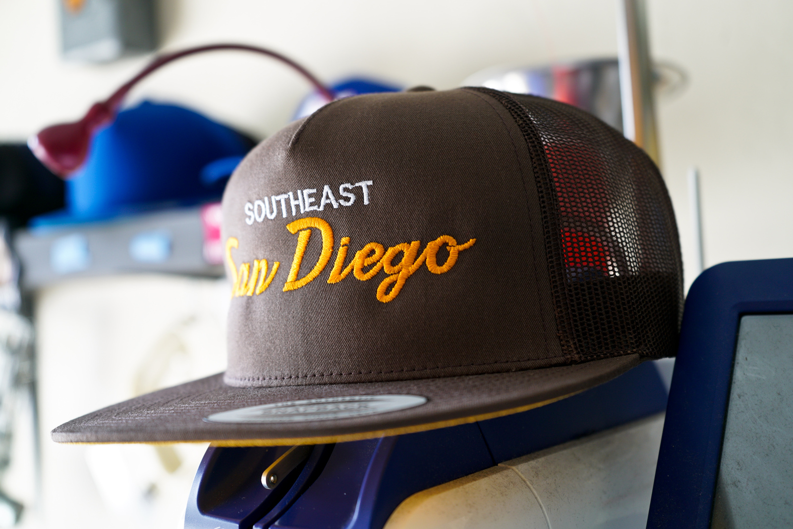 Men's San Diego Padres New Era Tropic Floral Bucket Hat