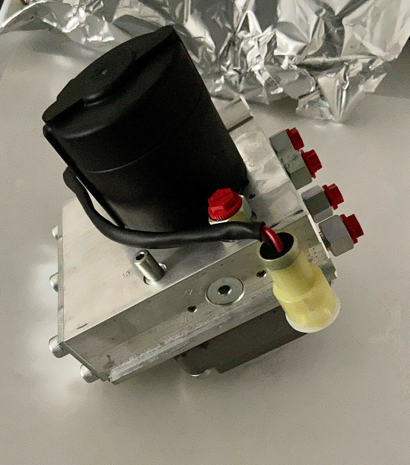 New Ford HCU ECU Control Assembly ABS Hydraulics 4C4Z2C286AA OEM