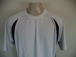 Men&#39;s White &amp; Black BAW Athletic Wear Top. L. 100% Polyester. Short Sleeve. - $15.84