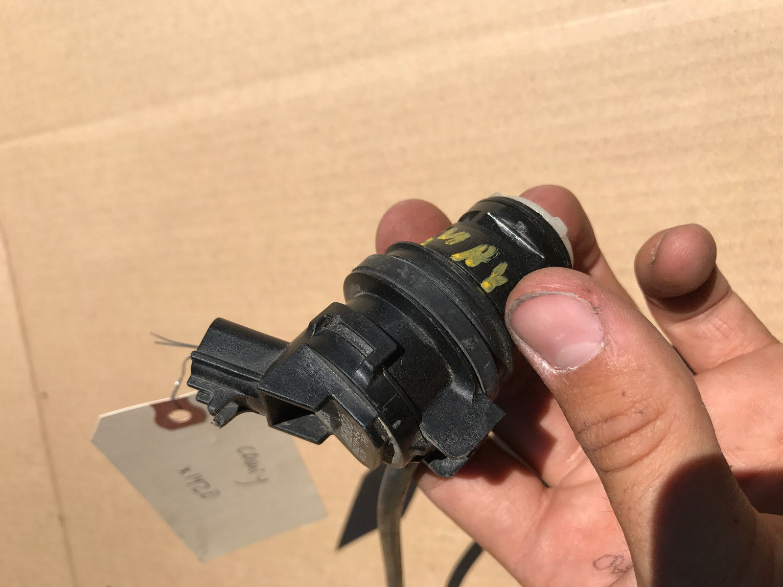 20122014 TOYOTA CAMRY WINDSHIELD WASHER FLUID PUMP X1420 Car & Truck